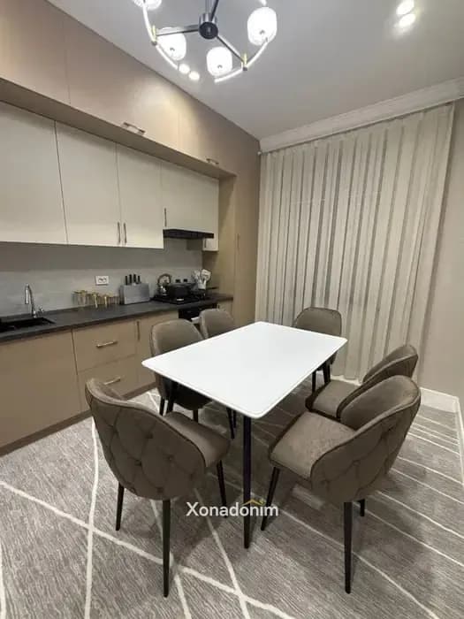 Yakkasaroyda kvartira, 83 m², 8/10-qavat