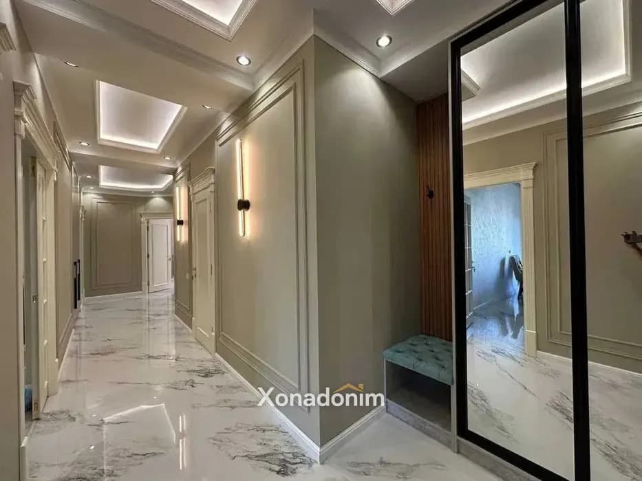 Mirzo Ulug'bekda kvartira, 135 m², 6/7-qavat