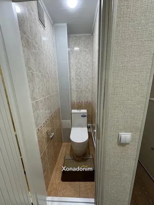 Космонавтов 1